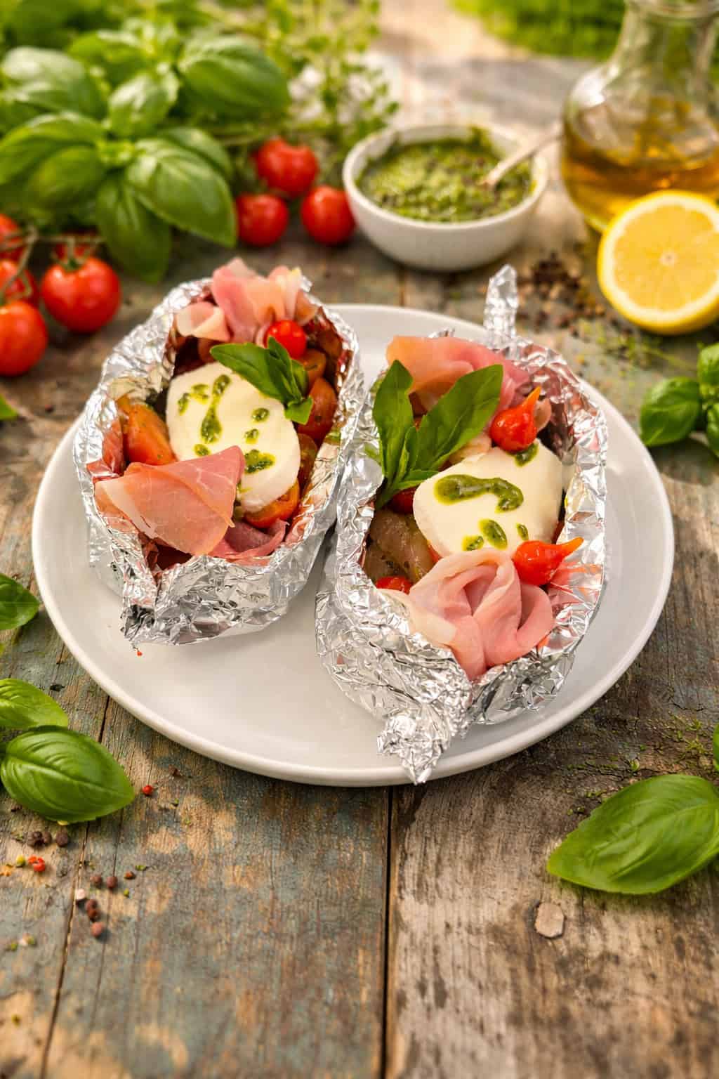 Capresi chicken foil pack