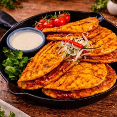Lamb Garlic Schwarma Pittas